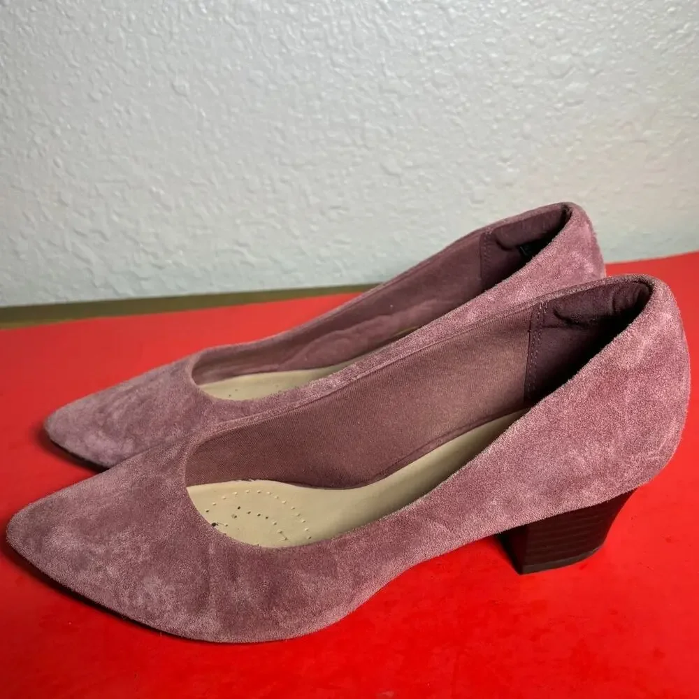 Clarks Heels Ultimate Comfort Collection Suede Blush Pink Women’s Size 8 Shoes
